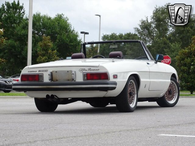 Alfa Romeo Spider 1977 image number 6