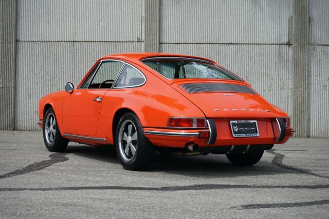 Porsche 911 1969 image number 3