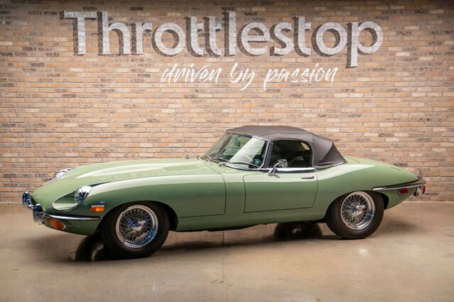 Jaguar E-Type 1969 image number 1