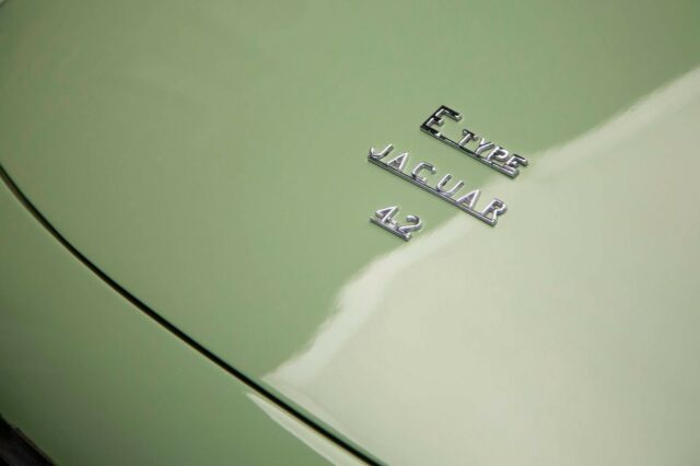 Jaguar E-Type 1969 image number 29