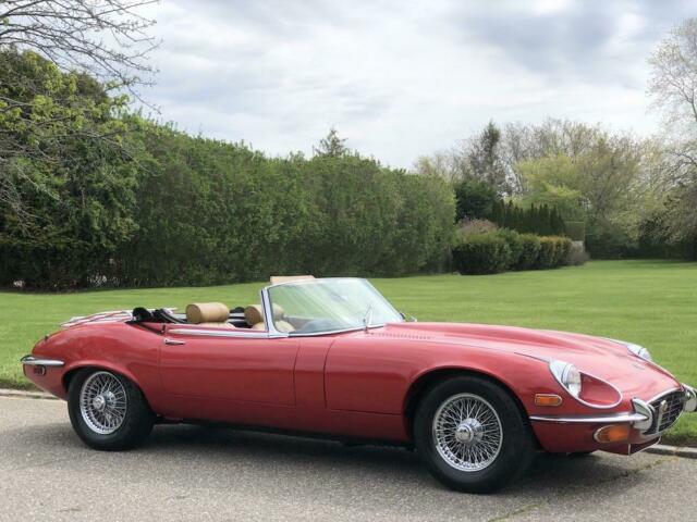 Jaguar E-Type 1973 image number 2