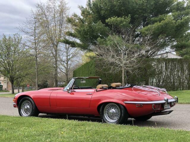 Jaguar E-Type 1973 image number 33