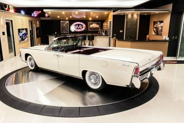 Lincoln Continental 1965 image number 19