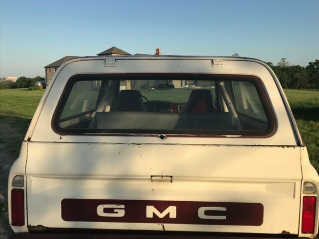 GMC Jimmy 1971 image number 28