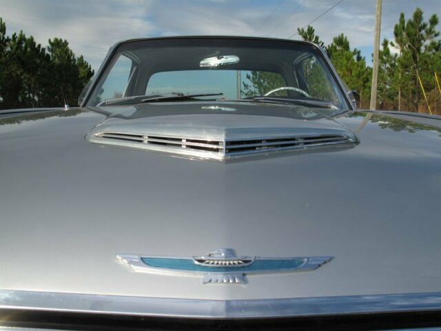 Ford Thunderbird 1962 image number 16