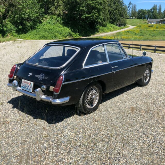 MG MGB 1968 image number 30