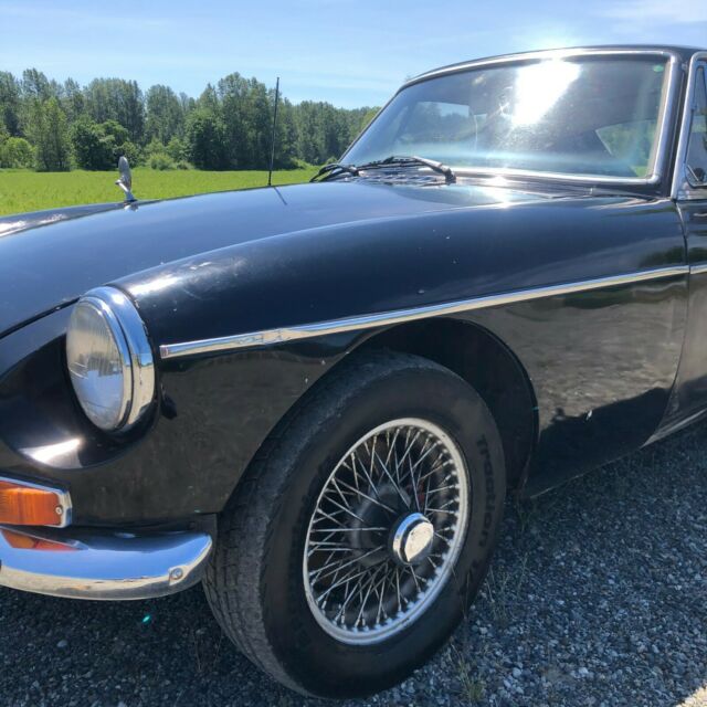 MG MGB 1968 image number 33