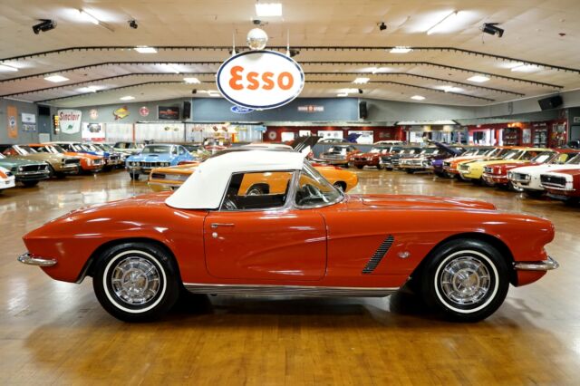 Chevrolet Corvette 1962 image number 18