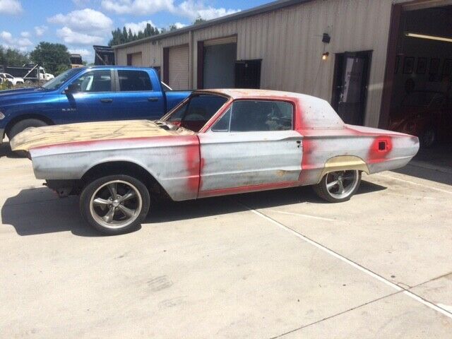 Ford Thunderbird 1966 image number 36