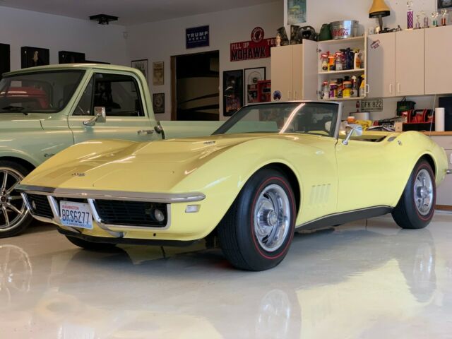 Chevrolet Corvette 1968 image number 12