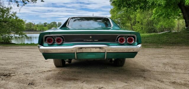 Dodge Charger 1968 image number 10