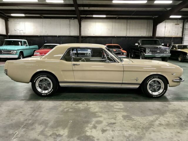 Ford Mustang 1966 image number 29