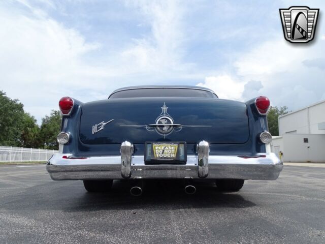 Oldsmobile Rocket 88 1954 image number 23