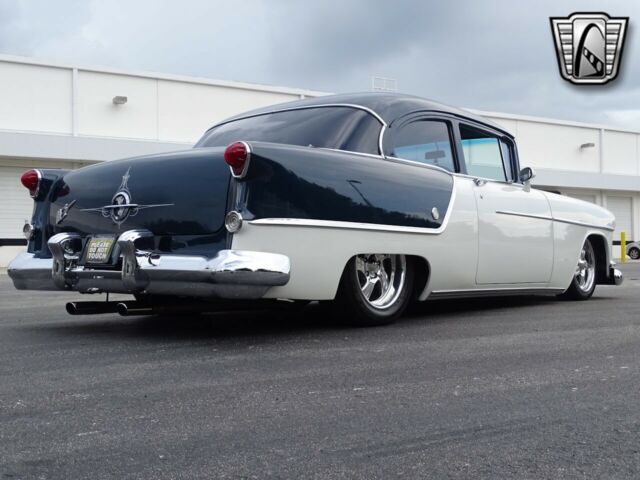 Oldsmobile Rocket 88 1954 image number 32