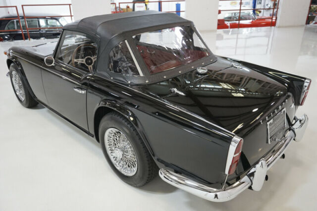 Triumph TR4A 1966 image number 10