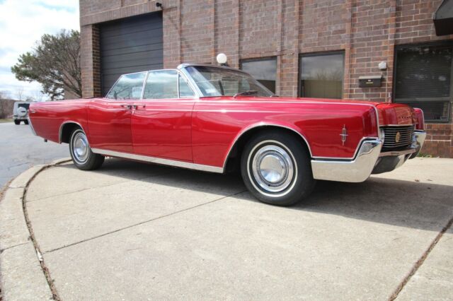 Lincoln Continental 1966 image number 30