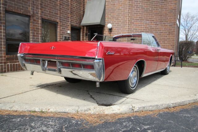 Lincoln Continental 1966 image number 4