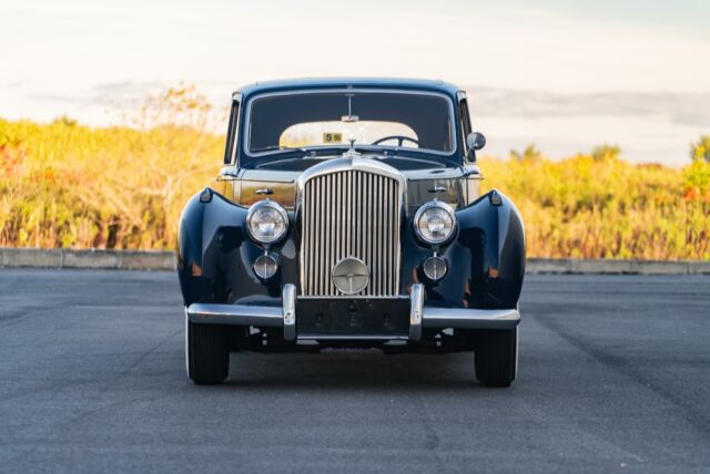 Bentley Mark VI Saloon 1951 image number 10