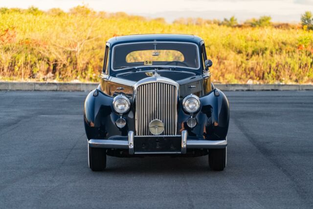 Bentley Mark VI Saloon 1951 image number 11