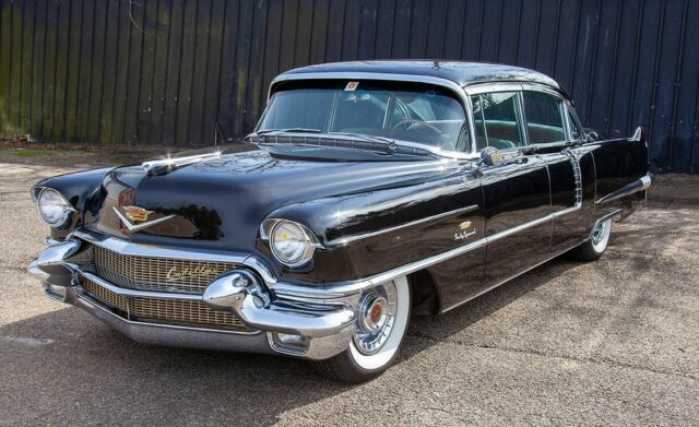 Cadillac Fleetwood 1956 image number 0