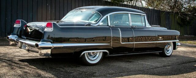 Cadillac Fleetwood 1956 image number 24