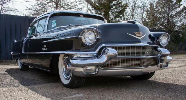 Cadillac Fleetwood 1956 image number 4