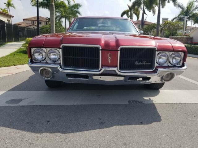 Oldsmobile Cutlass Supreme Classic 1971 image number 32