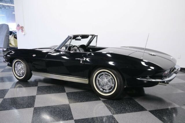 Chevrolet Corvette 1963 image number 32