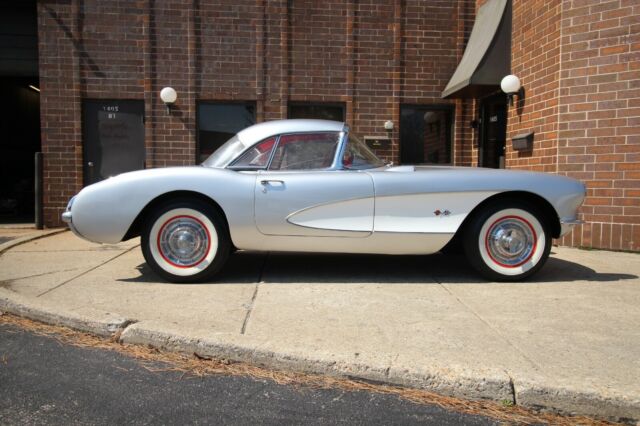 Chevrolet Corvette 1957 image number 6