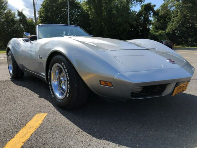 Chevrolet Corvette 1974 image number 29