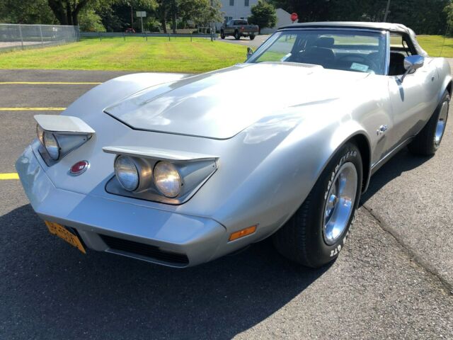 Chevrolet Corvette 1974 image number 8