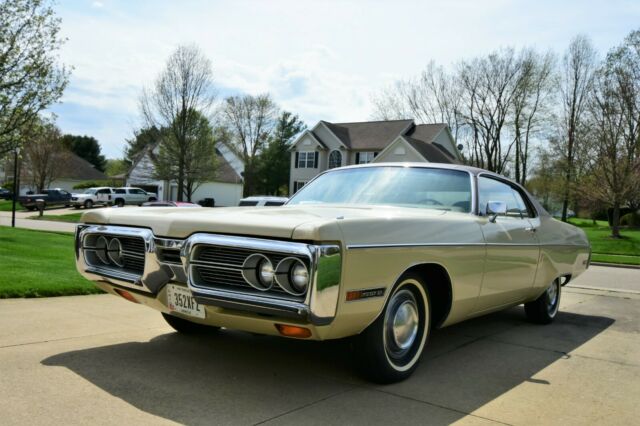 Plymouth Fury 1972 image number 2