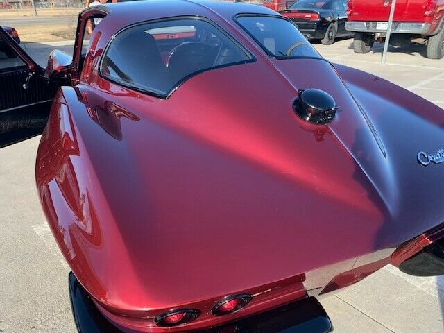 Chevrolet Corvette 1963 image number 35