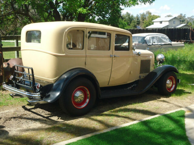 Ford Model A 1932 image number 1