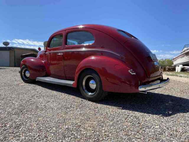 Ford 2 Door Sedan 1940 image number 12