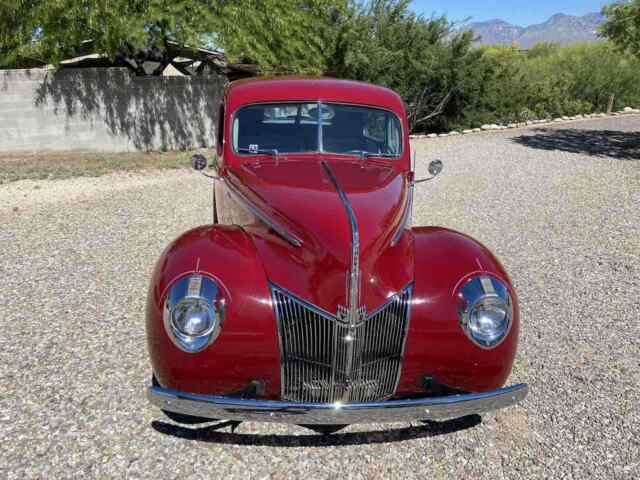 Ford 2 Door Sedan 1940 image number 4