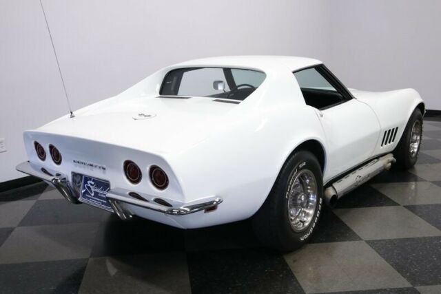 Chevrolet Corvette 1968 image number 13