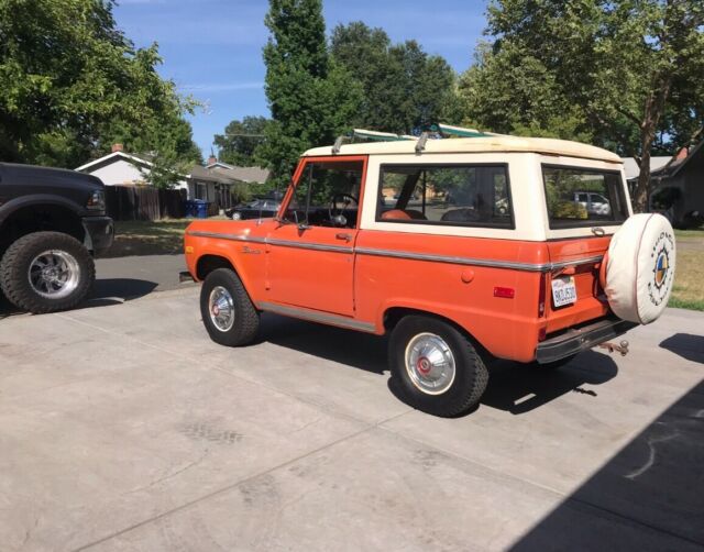 Ford Bronco 1973 image number 1