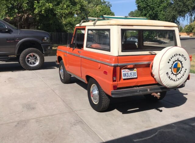 Ford Bronco 1973 image number 2