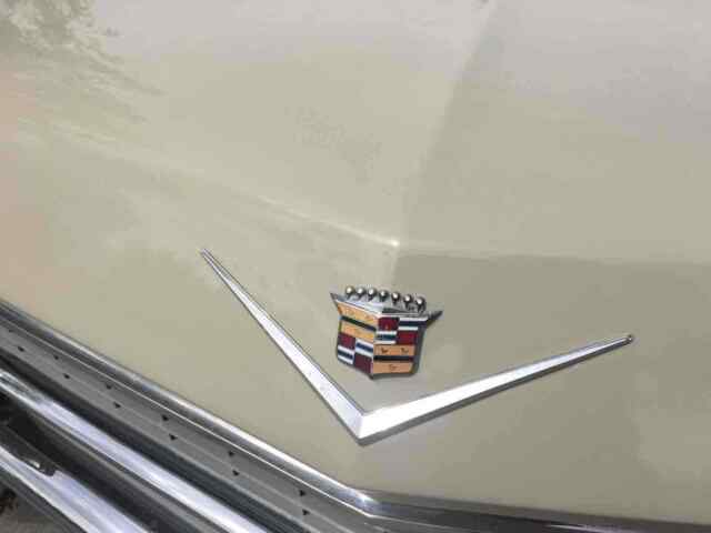 Cadillac coupe deville 1963 image number 22