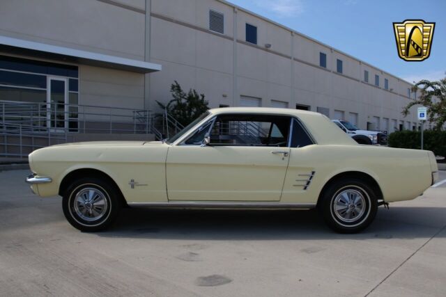 Ford Mustang 1966 image number 6