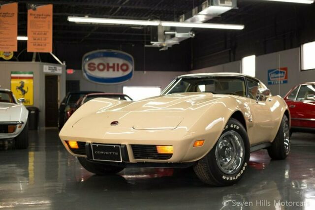 Chevrolet Corvette 1976 image number 0