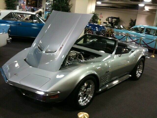 Chevrolet Corvette 1972 image number 0