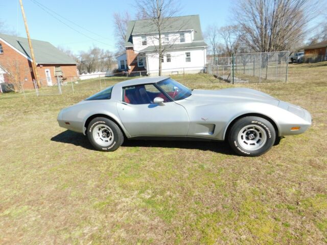 Chevrolet Corvette 1979 image number 15