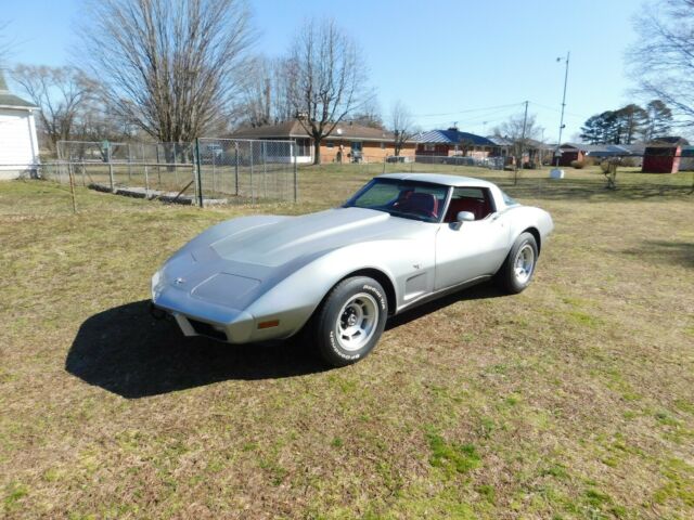 Chevrolet Corvette 1979 image number 24