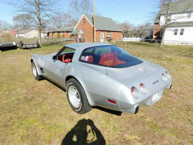 Chevrolet Corvette 1979 image number 28