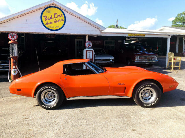 Chevrolet Corvette 1976 image number 18