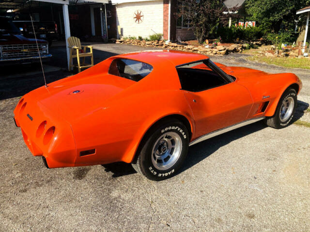 Chevrolet Corvette 1976 image number 27