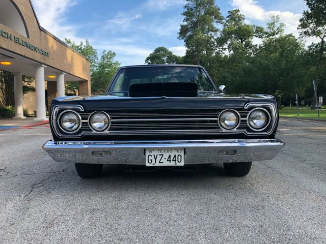 Plymouth Belvedere II 1967 image number 2