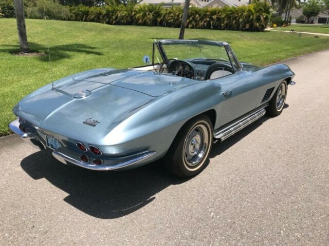 Chevrolet Corvette 1967 image number 29